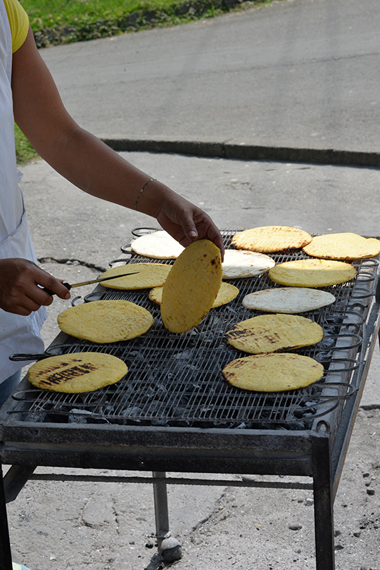 Street-food-in-colombia Street-food-in-colombia
