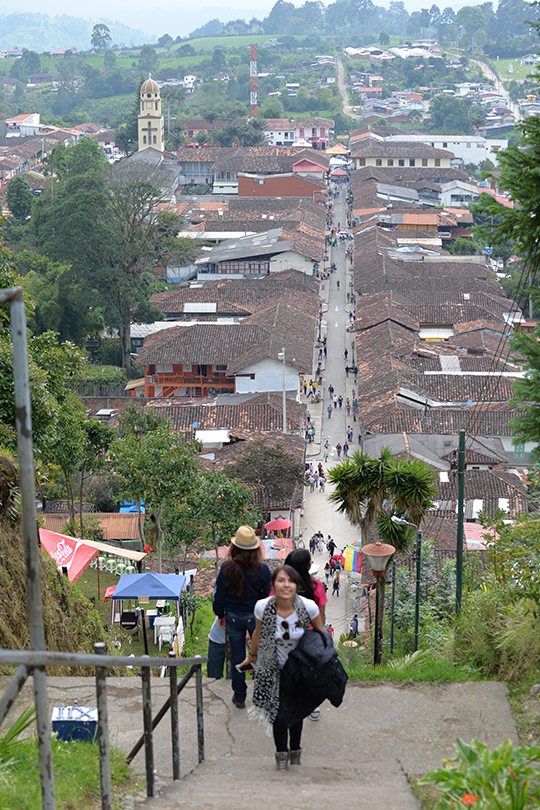 Taking-a-short-break-on-the-way-to-the-Salto-de-la-Cruz-viewpoint. Taking-a-short-break-on-the-way-to-the-Salto-de-la-Cruz-viewpoint.