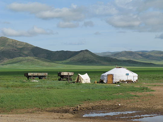 traditional mongolian ger