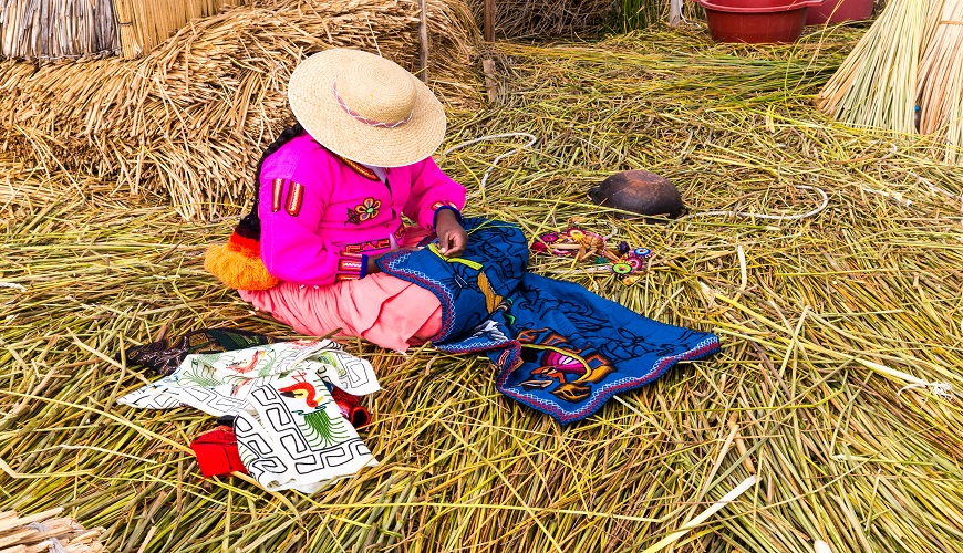 Traditional weaving at Lake Titicaca
