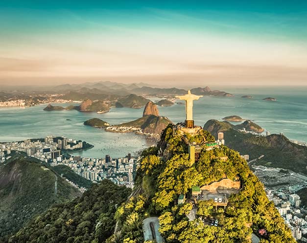 christ the redeemer statue in rio de janeiro brazil