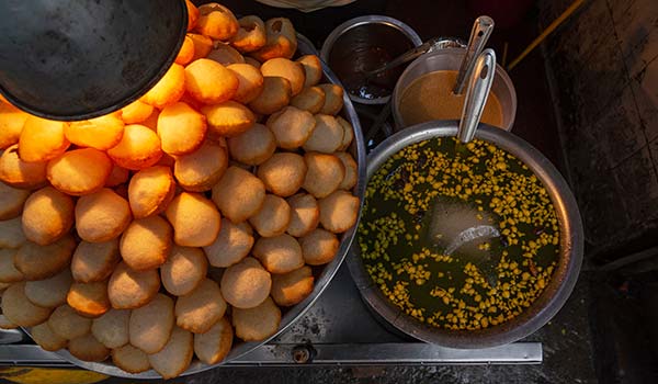 famous street food in india is golgapas panipuri