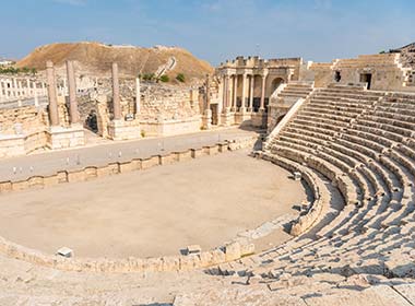 national park in beit she'an with roman ruins amphitheatre and roman columns Beit She'an national park, Roman Ruins of amphitheatre and Roman columns