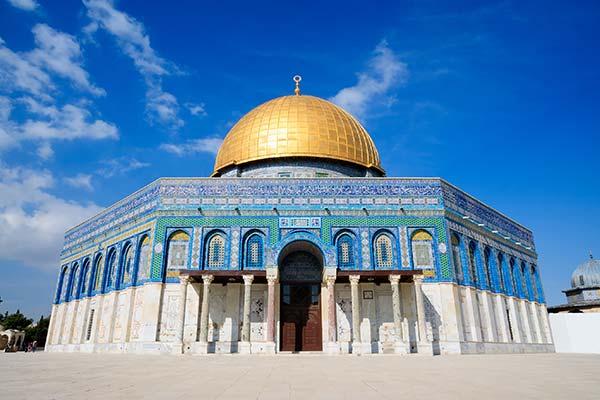 gold dome of the rock and beautiful architecture jerusalem