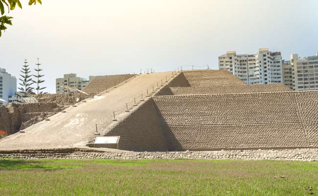 Huaca Huallamarca Explore san isidro where the amazing archaeolgical site of the pyramid temple is waiting for be discovered by of next adventure holiday tour group