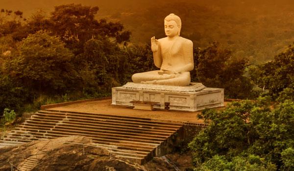 Sr Lankan holidays of Poya are on the day of each full moon Poya holidays are on the day of each full moon - the perfect time for a tour or trip of adventure travel in Sri Lanka, Asia with Tucan Travel