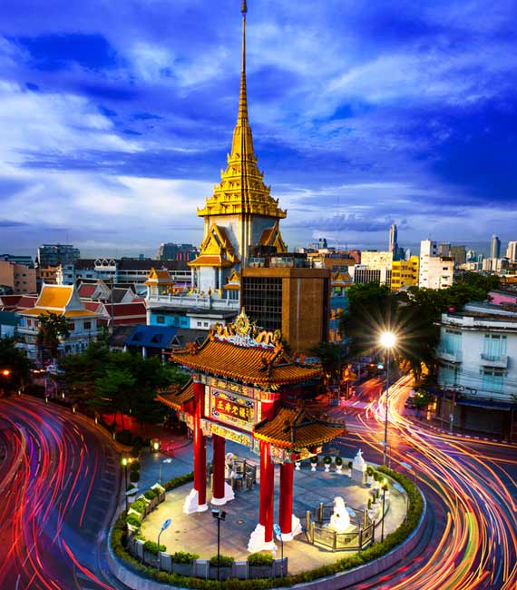 The largest china town in the world is in the heart of Bangkoks city and surrounded by the hustle and bustle of locals and tourist expploring this amazing city