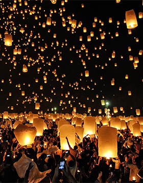 The Lantern Festival, Thailand Lanterns floating into the sky during the celebrations at Loi Krathong
