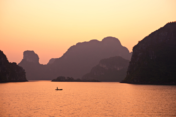 Top 5 Experiences to have in Vietnam Discover the best that Vietnam has to offer those that travel there