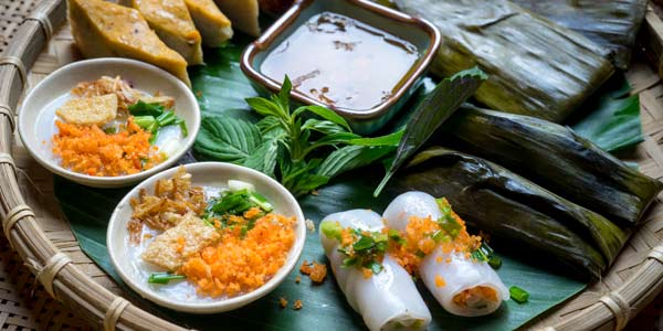 The cost of food and drink in Vietnam What is the cost of food and drink in Vietna when on holiday or a group tour