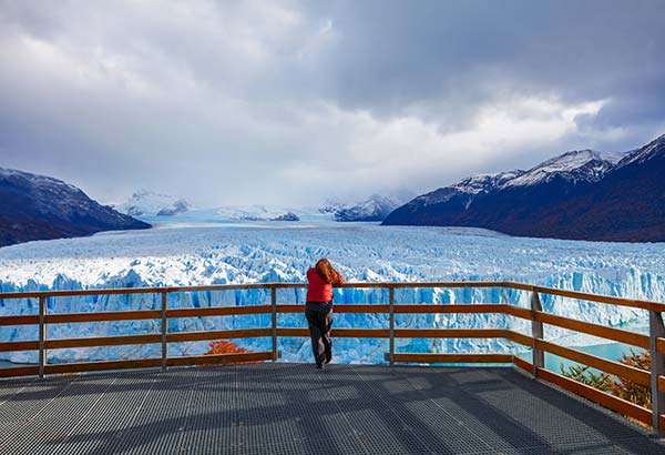 Los Glaciares National Park, Argentina solo female visiting los glaciares national park looking at the Perito Moreno Glacier