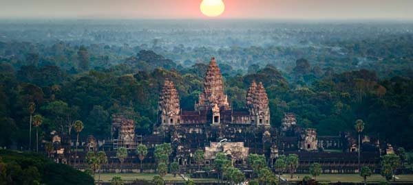 the biggest temple in the world angkor wat also the oldest, one of the 7 world wonders found in cambodia