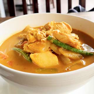 Khmer curry khmer curry is a simple curry dish which is fouund all over Cambodia whilst on holiday