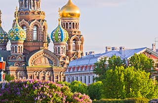 colourful cathedral in Moscow on a moscow to warsaw best tours in eastern europe