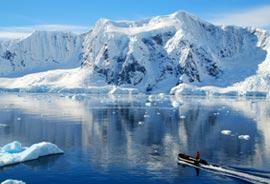 Solo travellers in Antarctica