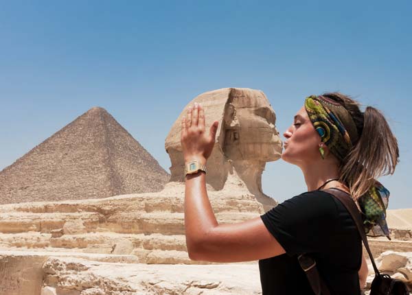 Tours for singles on a solo trip holiday to north africa and middle east, morocco, egypt, israel, jordan