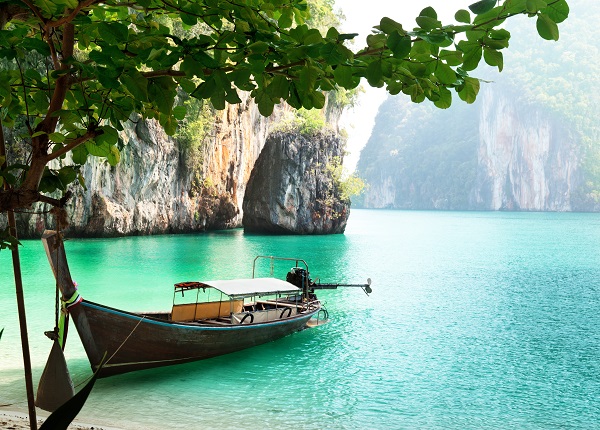 Tours for solo travellers, Thailand, beach. Solo holidays under 30s, Thailand, beach