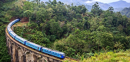 Train-to-kandy-sri-lanka-asia