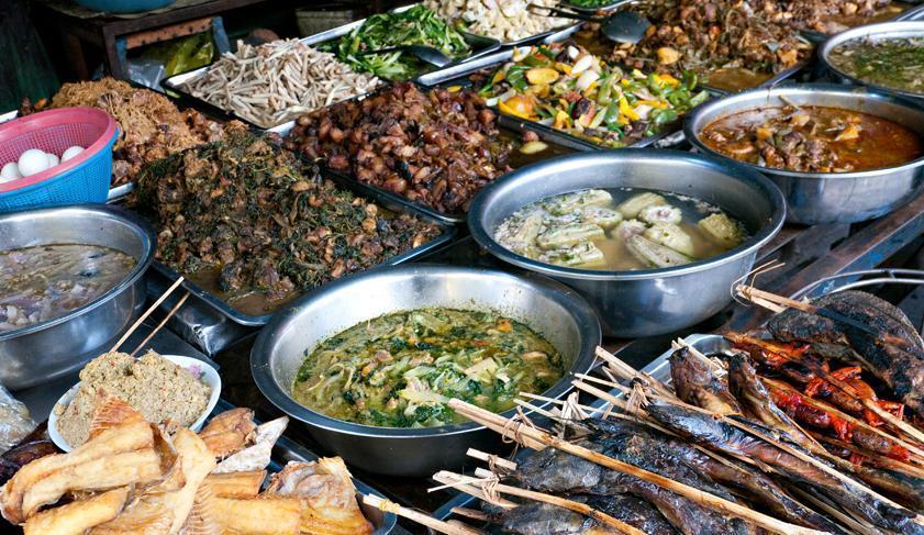 Street food at the Kandal Market in Phnom Penh, Cambodia Street food at the Kandal Market in Phnom Penh, Cambodia