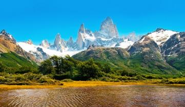 Beautiful landscape with Mt Fitz Roy in Los Glaciares National Park