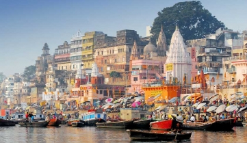 Varanasi-and-the-river-Ganes