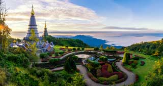 Travel to Doi Inthanon national park, Chiang Mai for a great hiking holiday trip and visit temples and see views over the valleys